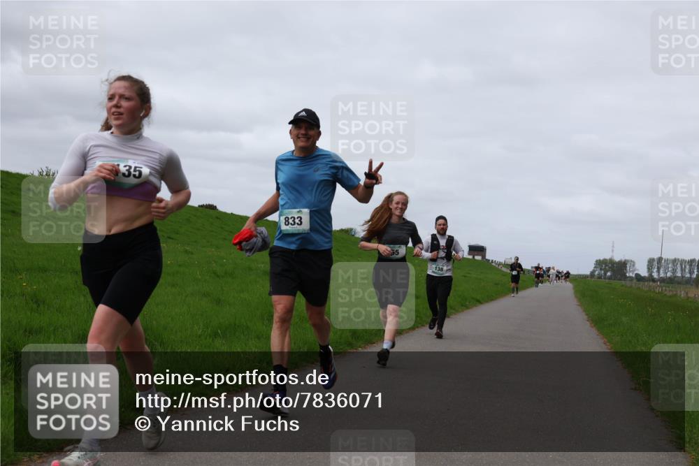 04.05.2025 - 8. Wedeler Halbmarathon Yannick Fuchs http://msf.ph/oto/7836071 04.05.2025 11:45:12 Laufen 35, 833, 55, 138 meine-sportfotos.de