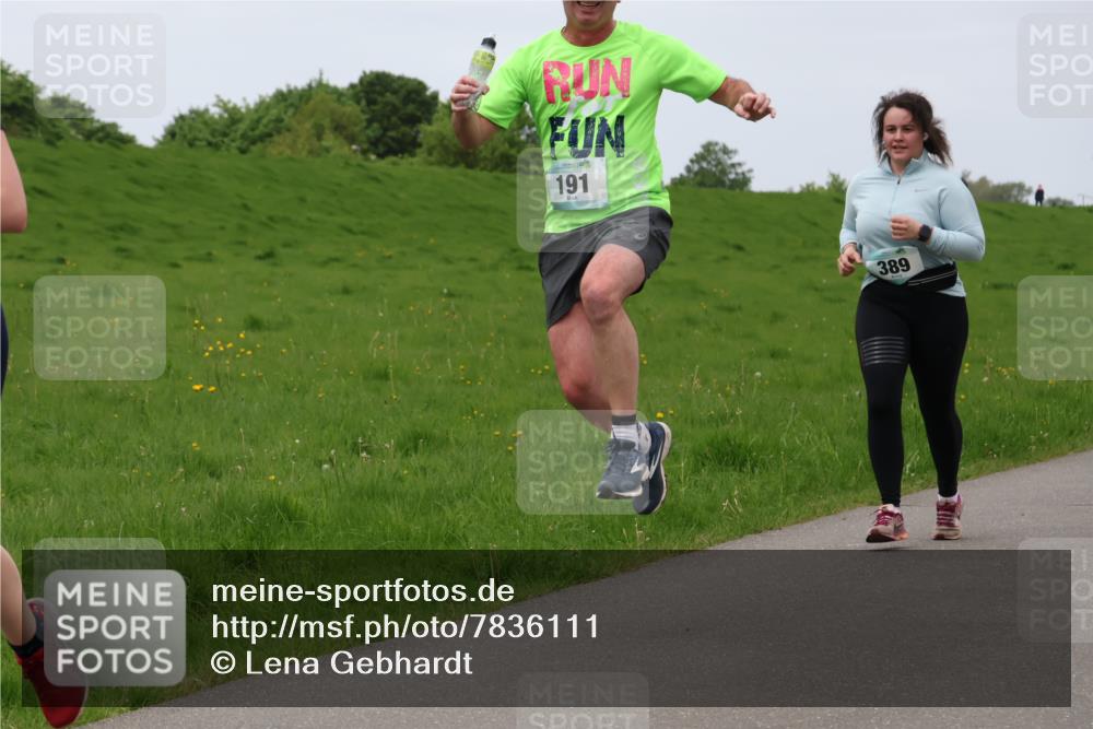 04.05.2025 - 8. Wedeler Halbmarathon Lena Gebhardt http://msf.ph/oto/7836111 04.05.2025 11:30:03 Laufen 191, 389 meine-sportfotos.de