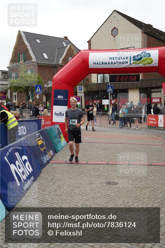 04.05.2025 - 8. Wedeler Halbmarathon Felixshl http://msf.ph/oto/7836124 04.05.2025 12:22:56 Ziel 595, 683 meine-sportfotos.de
