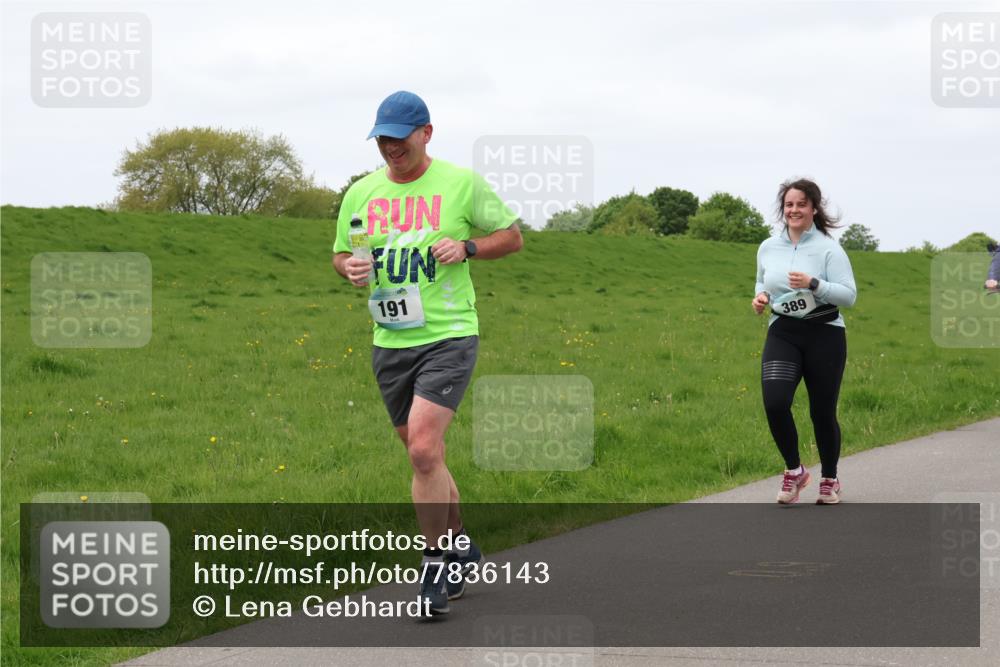 04.05.2025 - 8. Wedeler Halbmarathon Lena Gebhardt http://msf.ph/oto/7836143 04.05.2025 11:30:04 Laufen 191, 389 meine-sportfotos.de