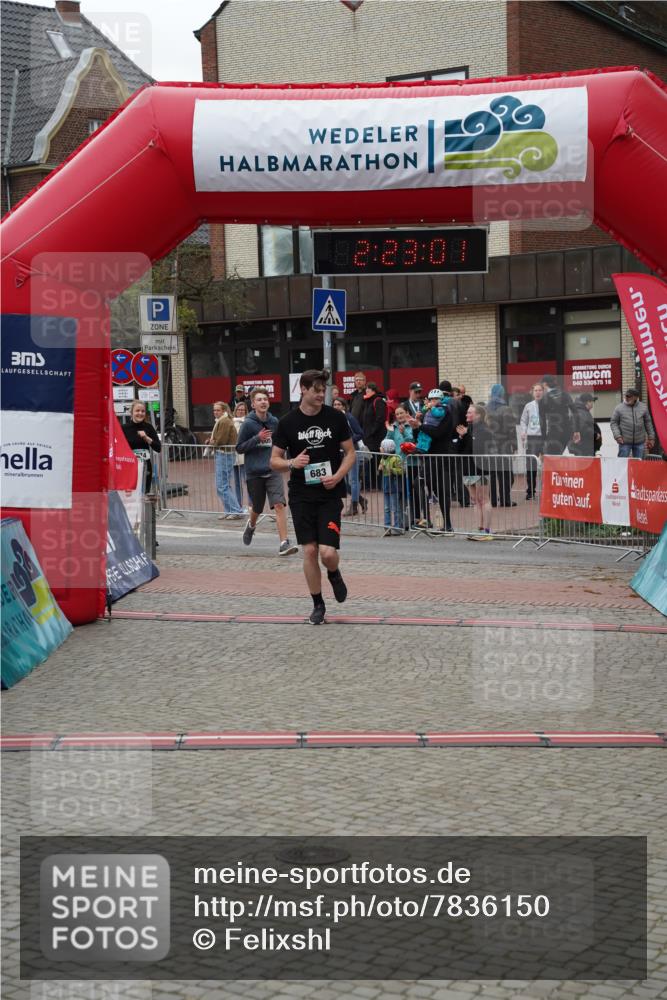 04.05.2025 - 8. Wedeler Halbmarathon Felixshl http://msf.ph/oto/7836150 04.05.2025 12:22:58 Ziel 595, 683, 1005 meine-sportfotos.de