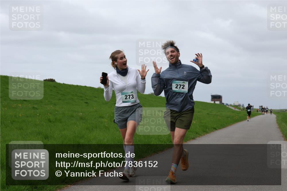 04.05.2025 - 8. Wedeler Halbmarathon Yannick Fuchs http://msf.ph/oto/7836152 04.05.2025 11:58:52 Laufen 273, 272 meine-sportfotos.de