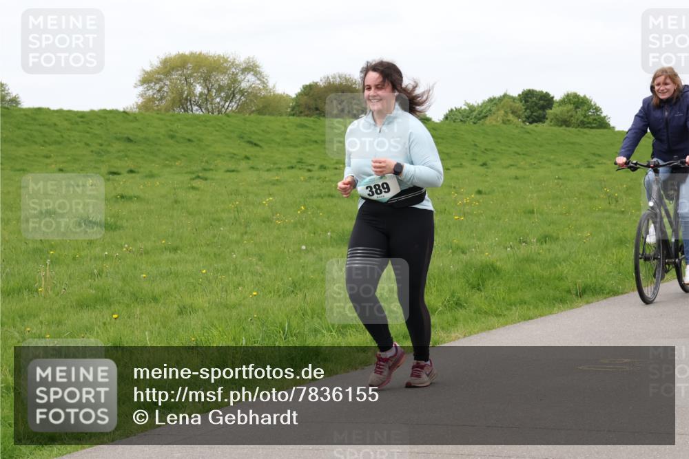 04.05.2025 - 8. Wedeler Halbmarathon Lena Gebhardt http://msf.ph/oto/7836155 04.05.2025 11:30:06 Laufen 389 meine-sportfotos.de