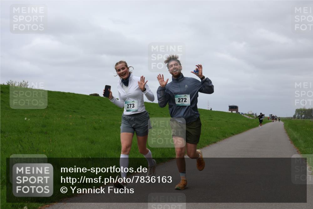 04.05.2025 - 8. Wedeler Halbmarathon Yannick Fuchs http://msf.ph/oto/7836163 04.05.2025 11:58:53 Laufen 272, 273 meine-sportfotos.de