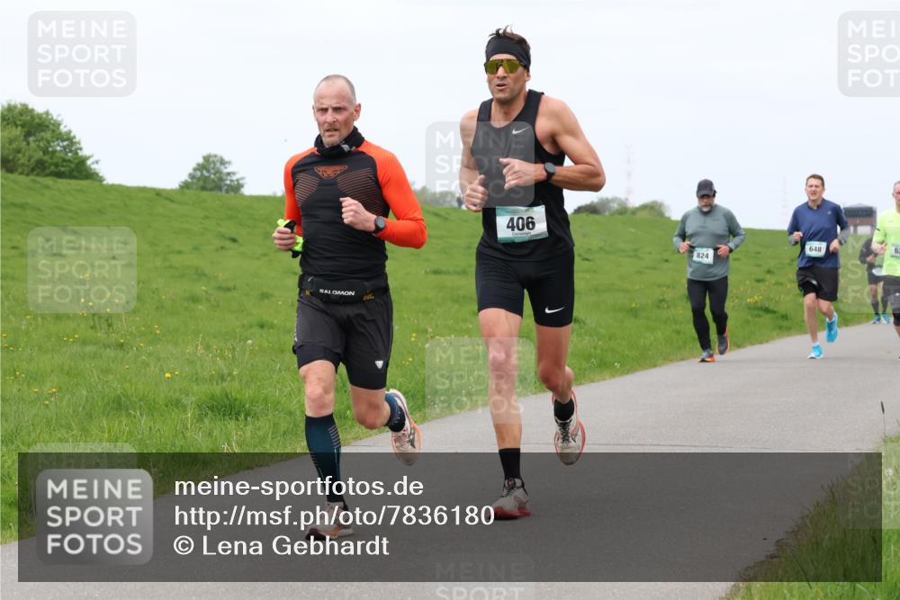 04.05.2025 - 8. Wedeler Halbmarathon Lena Gebhardt http://msf.ph/oto/7836180 04.05.2025 11:30:08 Laufen 406, 824, 6481 meine-sportfotos.de