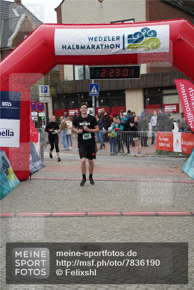 04.05.2025 - 8. Wedeler Halbmarathon Felixshl http://msf.ph/oto/7836190 04.05.2025 12:22:59 Ziel 595, 683, 974, 1005 meine-sportfotos.de