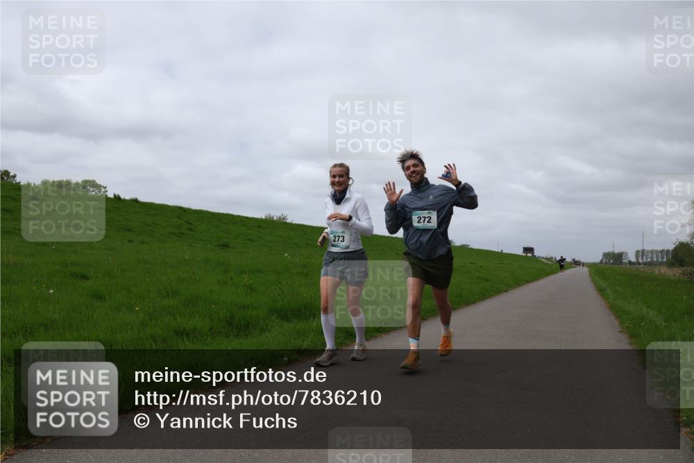 04.05.2025 - 8. Wedeler Halbmarathon Yannick Fuchs http://msf.ph/oto/7836210 04.05.2025 11:58:53 Laufen 273, 272 meine-sportfotos.de