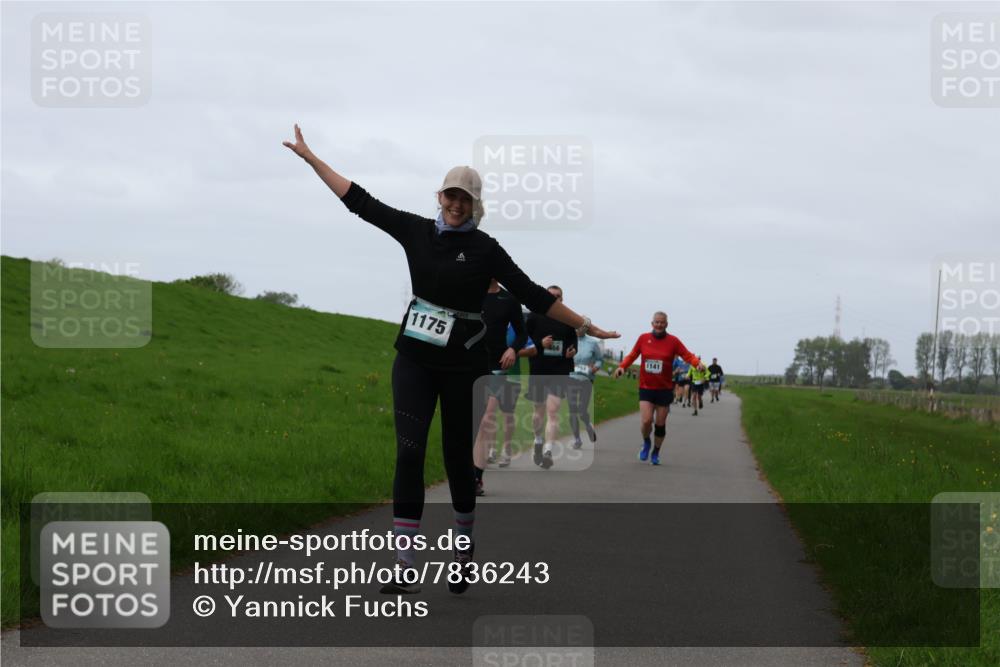 04.05.2025 - 8. Wedeler Halbmarathon Yannick Fuchs http://msf.ph/oto/7836243 04.05.2025 11:23:56 Laufen 1141, 1175 meine-sportfotos.de