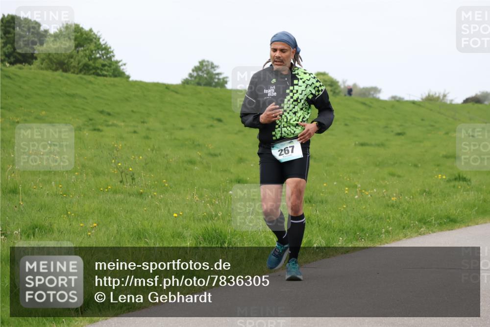 04.05.2025 - 8. Wedeler Halbmarathon Lena Gebhardt http://msf.ph/oto/7836305 04.05.2025 11:30:25 Laufen 267 meine-sportfotos.de