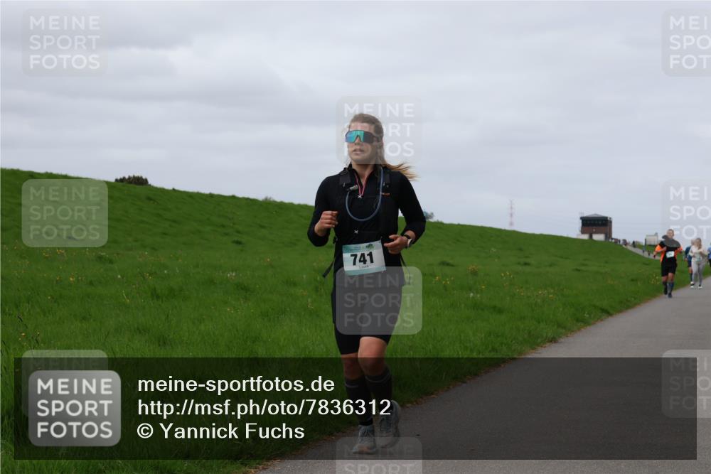 04.05.2025 - 8. Wedeler Halbmarathon Yannick Fuchs http://msf.ph/oto/7836312 04.05.2025 11:45:23 Laufen 741 meine-sportfotos.de