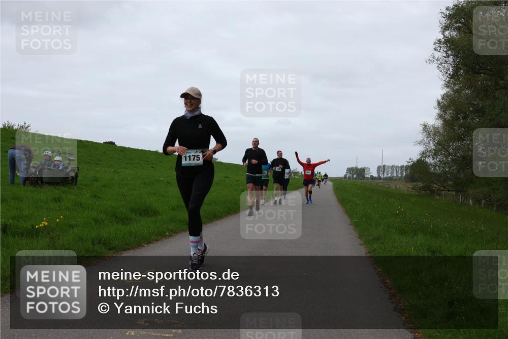 04.05.2025 - 8. Wedeler Halbmarathon Yannick Fuchs http://msf.ph/oto/7836313 04.05.2025 11:23:58 Laufen 1175, 1141 meine-sportfotos.de