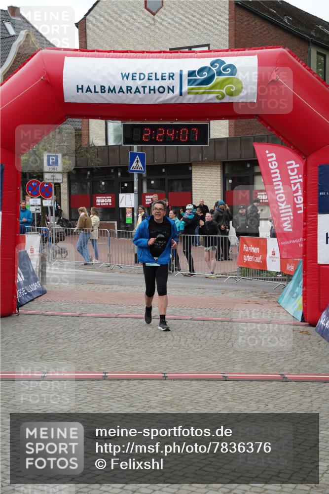04.05.2025 - 8. Wedeler Halbmarathon Felixshl http://msf.ph/oto/7836376 04.05.2025 12:24:05 Ziel 239 meine-sportfotos.de