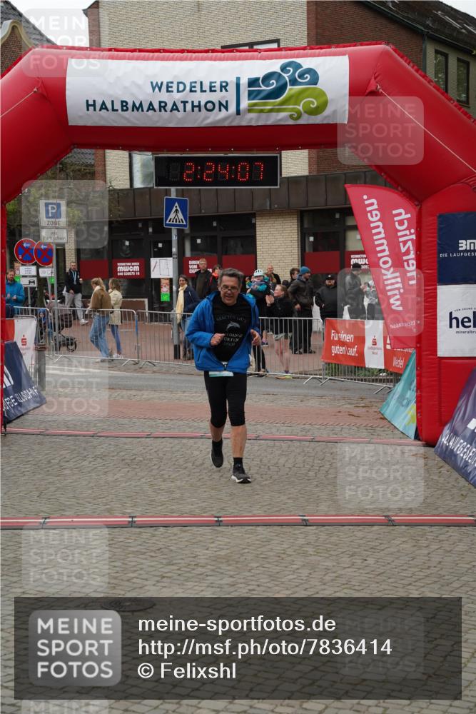04.05.2025 - 8. Wedeler Halbmarathon Felixshl http://msf.ph/oto/7836414 04.05.2025 12:24:05 Ziel 239 meine-sportfotos.de