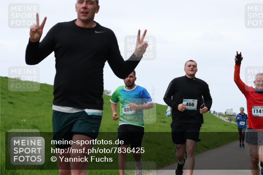 04.05.2025 - 8. Wedeler Halbmarathon Yannick Fuchs http://msf.ph/oto/7836425 04.05.2025 11:24:00 Laufen 886, 466, 164, 1141 meine-sportfotos.de