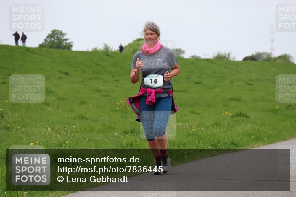 04.05.2025 - 8. Wedeler Halbmarathon Lena Gebhardt http://msf.ph/oto/7836445 04.05.2025 11:30:49 Laufen 14 meine-sportfotos.de
