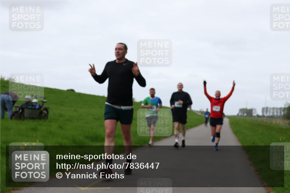 04.05.2025 - 8. Wedeler Halbmarathon Yannick Fuchs http://msf.ph/oto/7836447 04.05.2025 11:24:00 Laufen  meine-sportfotos.de