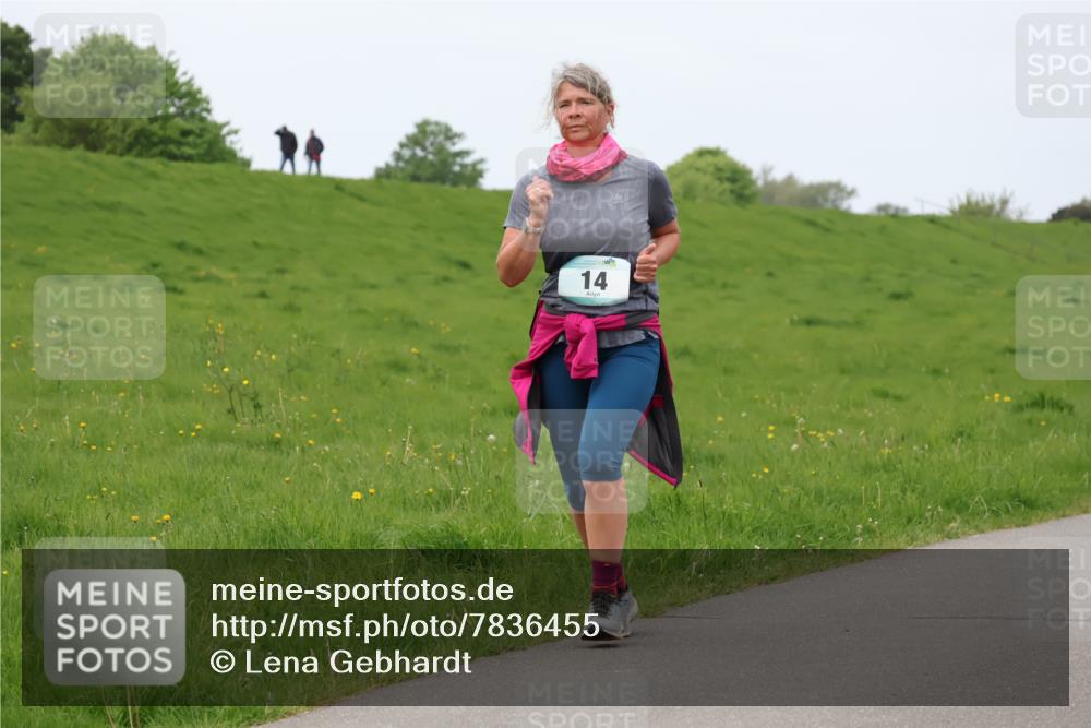 04.05.2025 - 8. Wedeler Halbmarathon Lena Gebhardt http://msf.ph/oto/7836455 04.05.2025 11:30:50 Laufen 14 meine-sportfotos.de