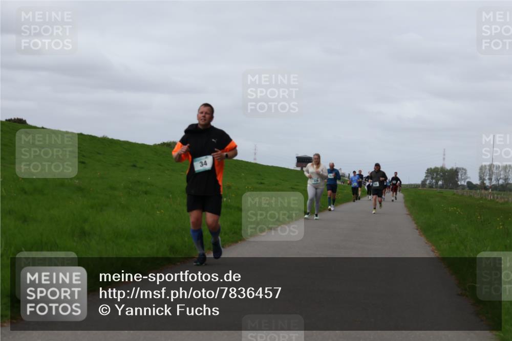 04.05.2025 - 8. Wedeler Halbmarathon Yannick Fuchs http://msf.ph/oto/7836457 04.05.2025 11:45:34 Laufen 34, 328 meine-sportfotos.de