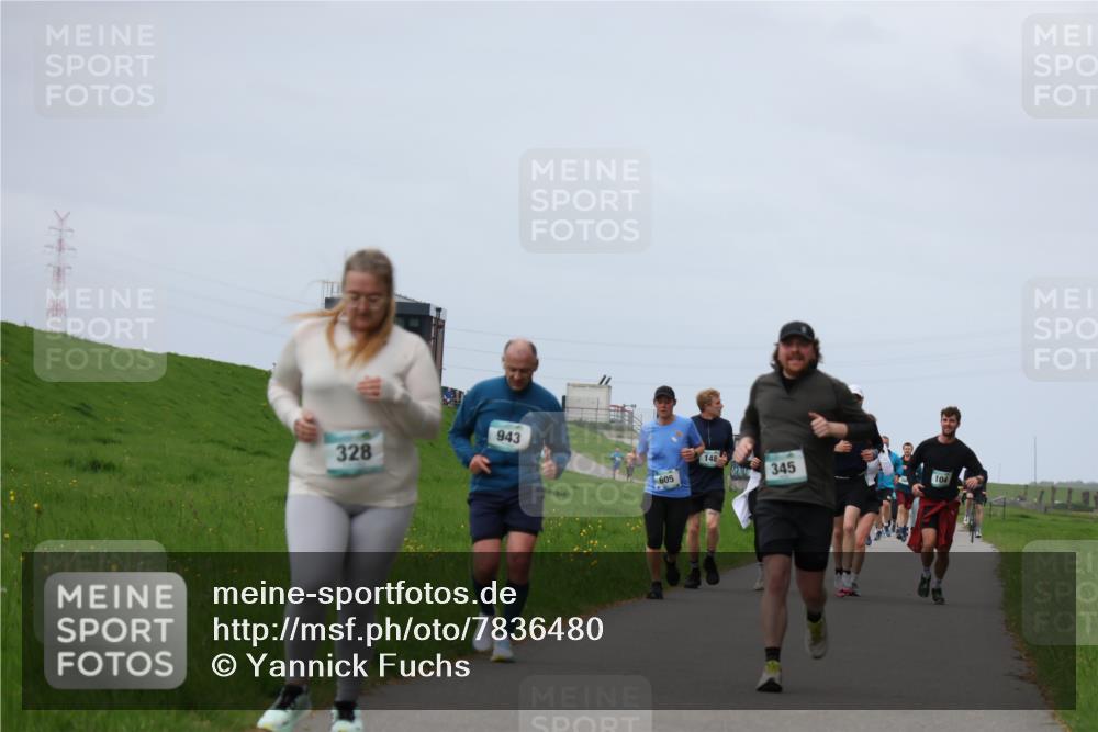 04.05.2025 - 8. Wedeler Halbmarathon Yannick Fuchs http://msf.ph/oto/7836480 04.05.2025 11:45:35 Laufen 943, 328, 148, 345, 605, 104 meine-sportfotos.de