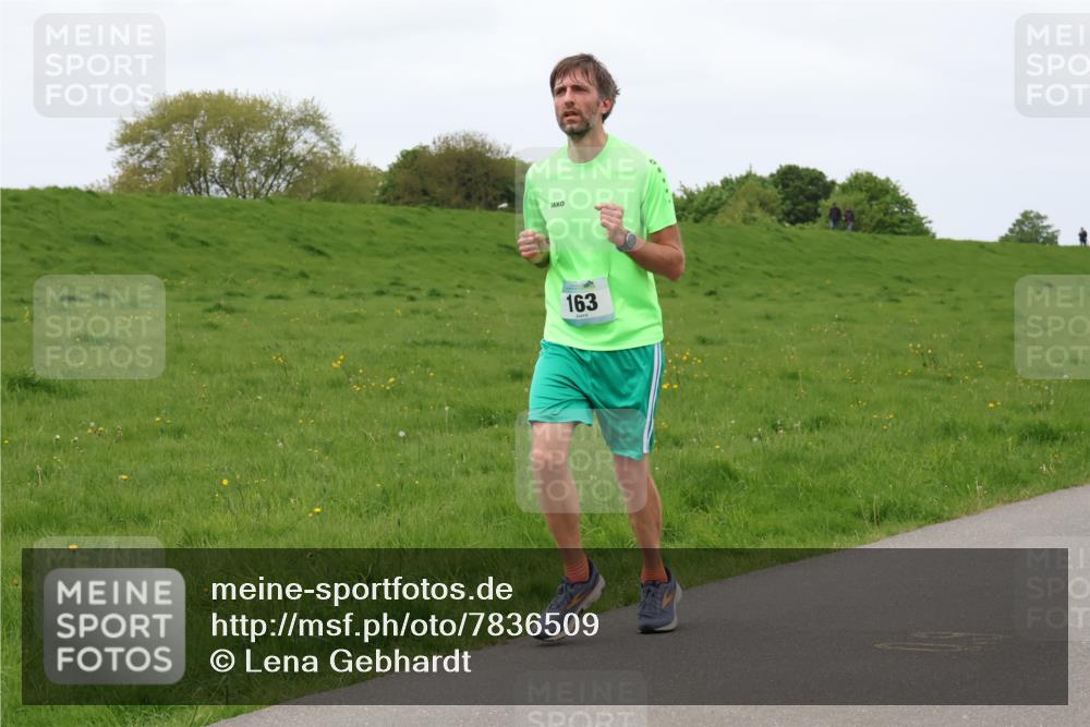 04.05.2025 - 8. Wedeler Halbmarathon Lena Gebhardt http://msf.ph/oto/7836509 04.05.2025 11:31:05 Laufen 163 meine-sportfotos.de
