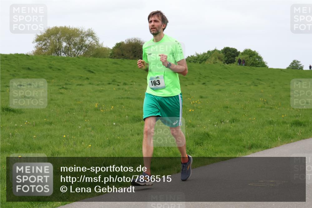 04.05.2025 - 8. Wedeler Halbmarathon Lena Gebhardt http://msf.ph/oto/7836515 04.05.2025 11:31:05 Laufen 163 meine-sportfotos.de