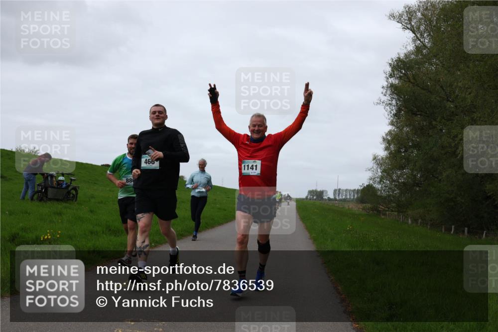 04.05.2025 - 8. Wedeler Halbmarathon Yannick Fuchs http://msf.ph/oto/7836539 04.05.2025 11:24:03 Laufen 886, 466, 1141, 8129 meine-sportfotos.de