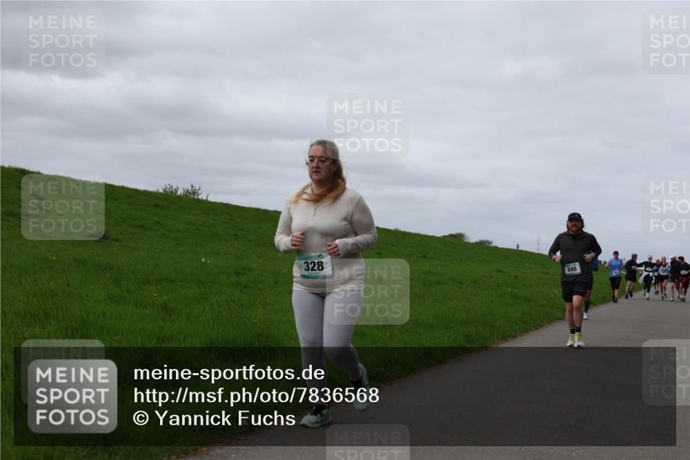 04.05.2025 - 8. Wedeler Halbmarathon Yannick Fuchs http://msf.ph/oto/7836568 04.05.2025 11:45:41 Laufen 328, 345 meine-sportfotos.de