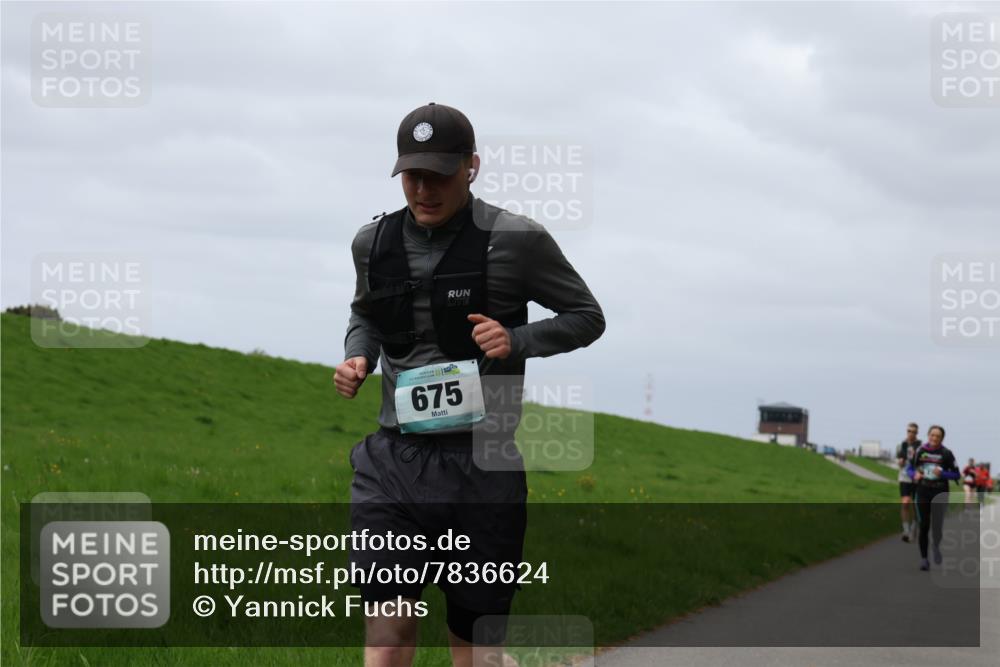 04.05.2025 - 8. Wedeler Halbmarathon Yannick Fuchs http://msf.ph/oto/7836624 04.05.2025 11:59:40 Laufen 675 meine-sportfotos.de