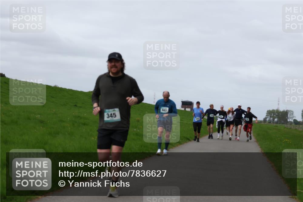 04.05.2025 - 8. Wedeler Halbmarathon Yannick Fuchs http://msf.ph/oto/7836627 04.05.2025 11:45:43 Laufen 943, 345 meine-sportfotos.de
