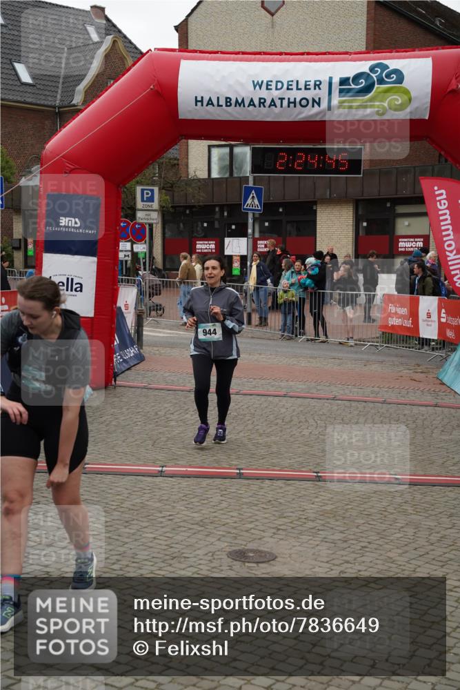 04.05.2025 - 8. Wedeler Halbmarathon Felixshl http://msf.ph/oto/7836649 04.05.2025 12:24:43 Ziel 619, 944 meine-sportfotos.de