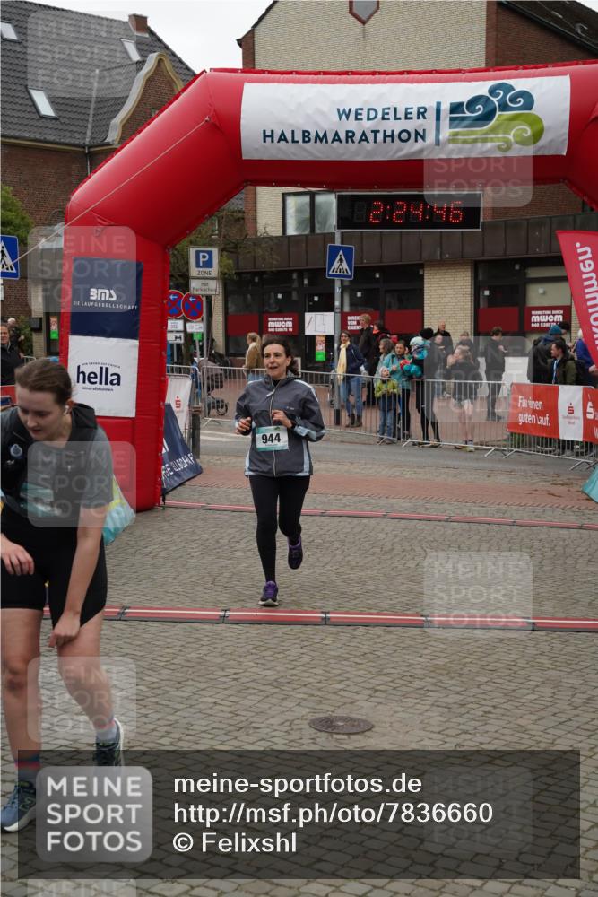 04.05.2025 - 8. Wedeler Halbmarathon Felixshl http://msf.ph/oto/7836660 04.05.2025 12:24:43 Ziel 619, 944 meine-sportfotos.de
