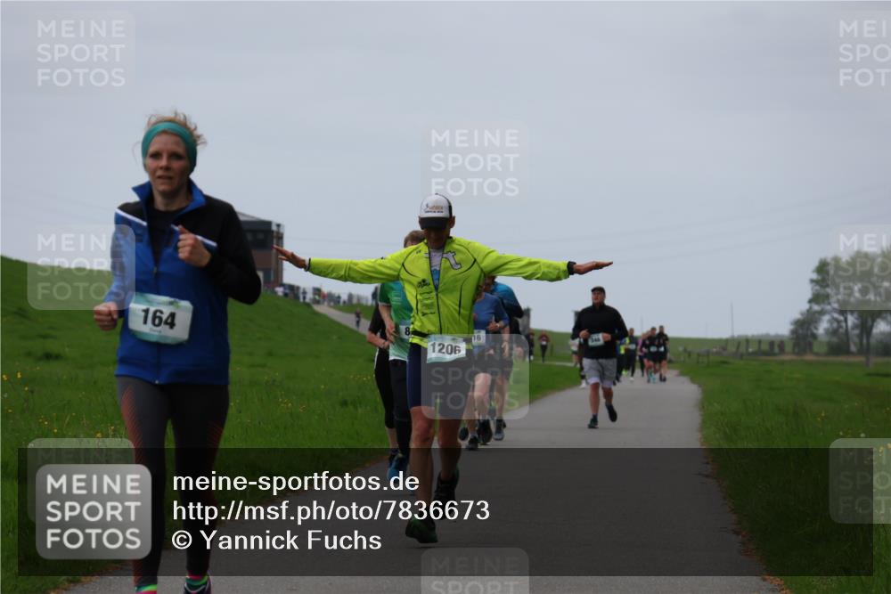 04.05.2025 - 8. Wedeler Halbmarathon Yannick Fuchs http://msf.ph/oto/7836673 04.05.2025 11:24:07 Laufen 164, 8, 16, 1206 meine-sportfotos.de