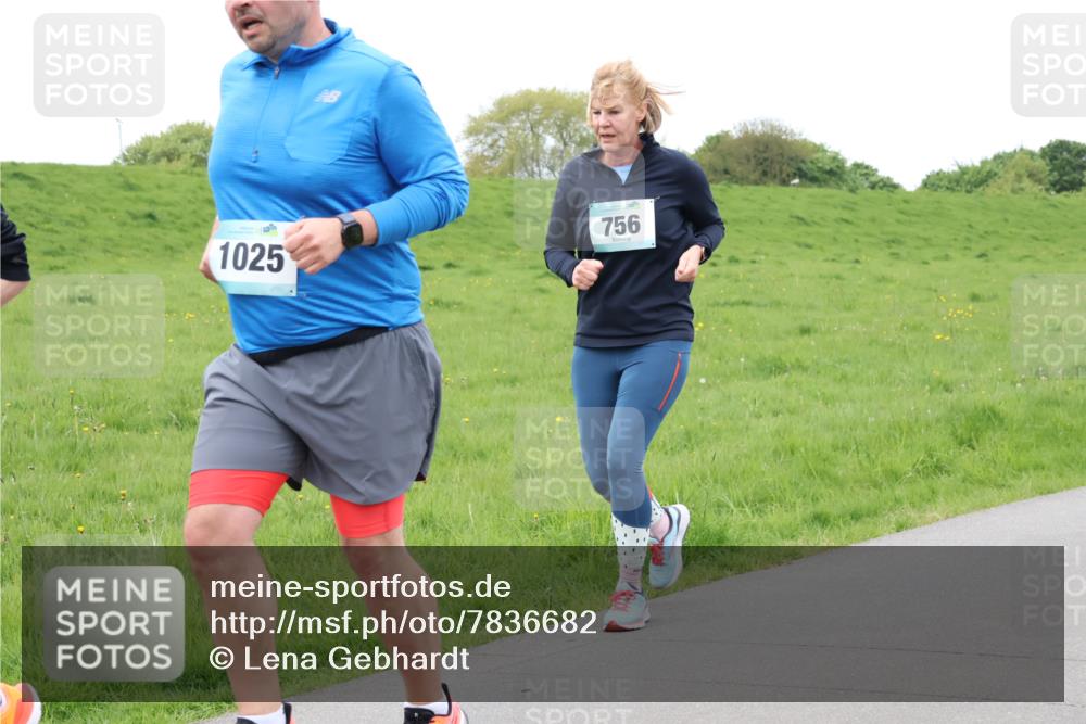 04.05.2025 - 8. Wedeler Halbmarathon Lena Gebhardt http://msf.ph/oto/7836682 04.05.2025 11:31:43 Laufen 1025, 756 meine-sportfotos.de