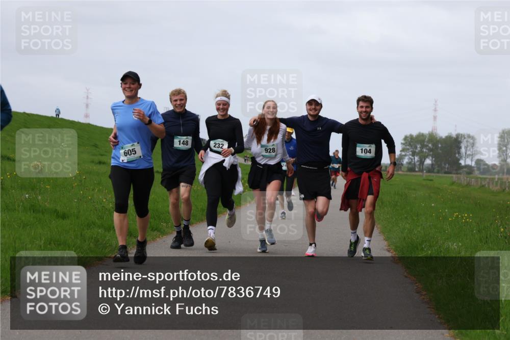 04.05.2025 - 8. Wedeler Halbmarathon Yannick Fuchs http://msf.ph/oto/7836749 04.05.2025 11:45:46 Laufen 148, 605, 232, 928, 104 meine-sportfotos.de