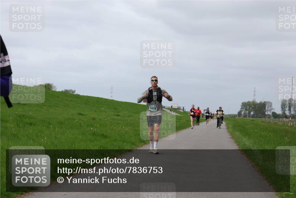 04.05.2025 - 8. Wedeler Halbmarathon Yannick Fuchs http://msf.ph/oto/7836753 04.05.2025 11:59:50 Laufen 1075 meine-sportfotos.de