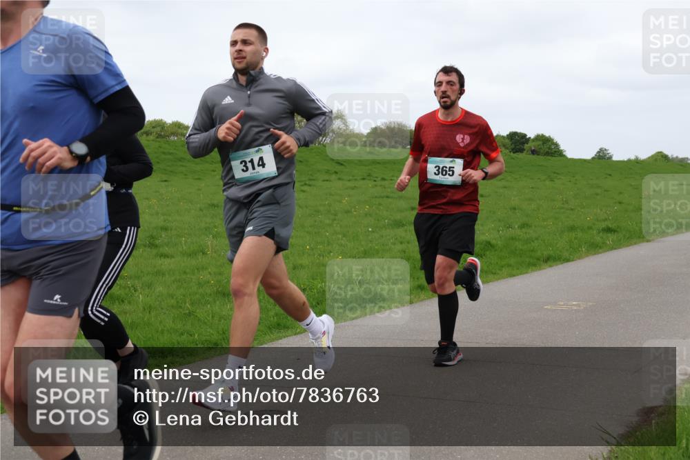 04.05.2025 - 8. Wedeler Halbmarathon Lena Gebhardt http://msf.ph/oto/7836763 04.05.2025 11:31:49 Laufen 314, 365 meine-sportfotos.de