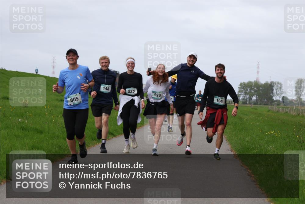 04.05.2025 - 8. Wedeler Halbmarathon Yannick Fuchs http://msf.ph/oto/7836765 04.05.2025 11:45:46 Laufen 148, 232, 928, 6, 605, 104 meine-sportfotos.de