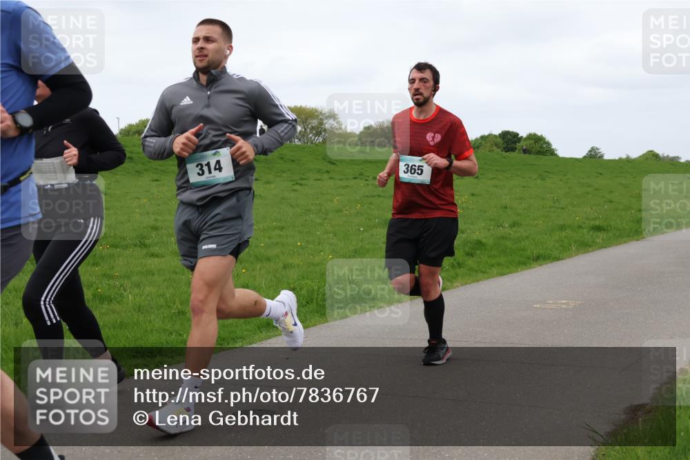 04.05.2025 - 8. Wedeler Halbmarathon Lena Gebhardt http://msf.ph/oto/7836767 04.05.2025 11:31:49 Laufen 314, 365 meine-sportfotos.de