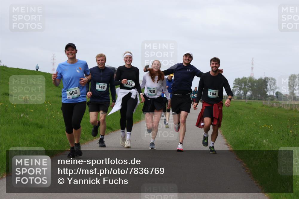 04.05.2025 - 8. Wedeler Halbmarathon Yannick Fuchs http://msf.ph/oto/7836769 04.05.2025 11:45:46 Laufen 148, 605, 232, 928, 104 meine-sportfotos.de