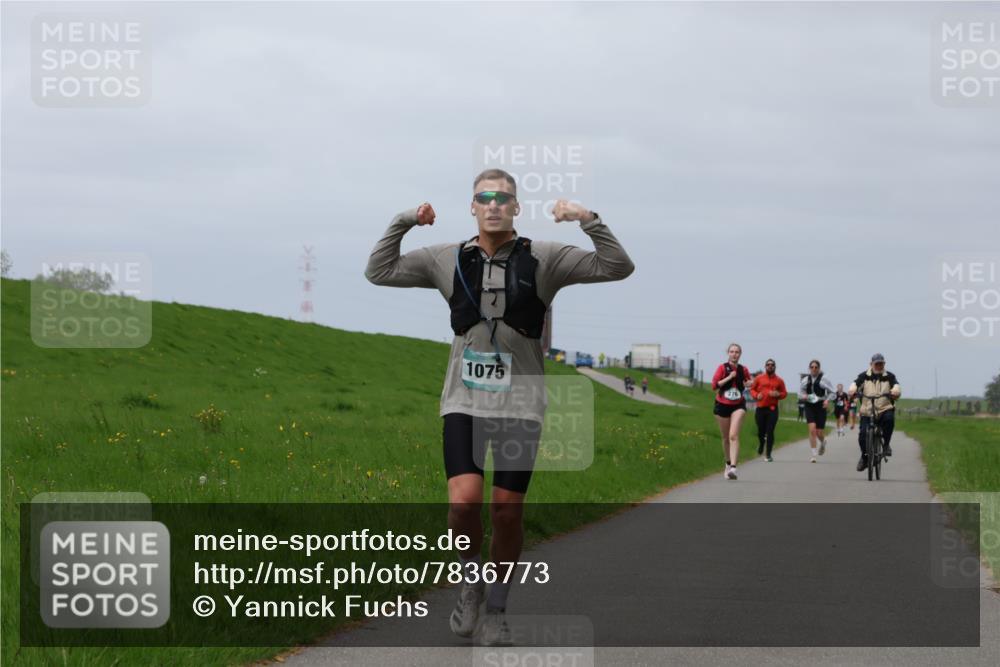 04.05.2025 - 8. Wedeler Halbmarathon Yannick Fuchs http://msf.ph/oto/7836773 04.05.2025 11:59:51 Laufen 1075 meine-sportfotos.de