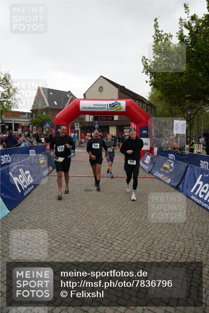04.05.2025 - 8. Wedeler Halbmarathon Felixshl http://msf.ph/oto/7836796 04.05.2025 12:25:47 Ziel 41, 129, 133, 938 meine-sportfotos.de