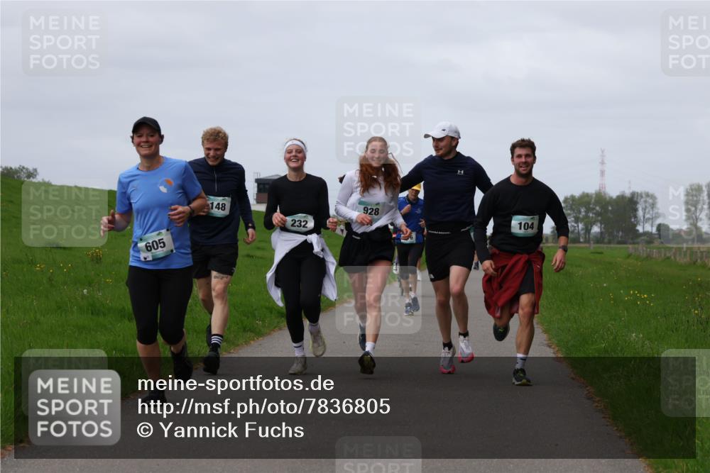 04.05.2025 - 8. Wedeler Halbmarathon Yannick Fuchs http://msf.ph/oto/7836805 04.05.2025 11:45:47 Laufen 148, 605, 232, 928, 104 meine-sportfotos.de