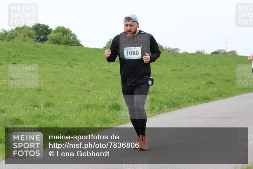 04.05.2025 - 8. Wedeler Halbmarathon Lena Gebhardt http://msf.ph/oto/7836806 04.05.2025 11:31:55 Laufen 1080 meine-sportfotos.de