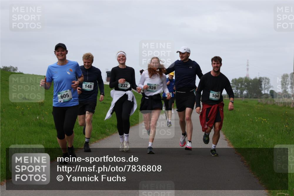 04.05.2025 - 8. Wedeler Halbmarathon Yannick Fuchs http://msf.ph/oto/7836808 04.05.2025 11:45:47 Laufen 148, 232, 928, 104, 605 meine-sportfotos.de