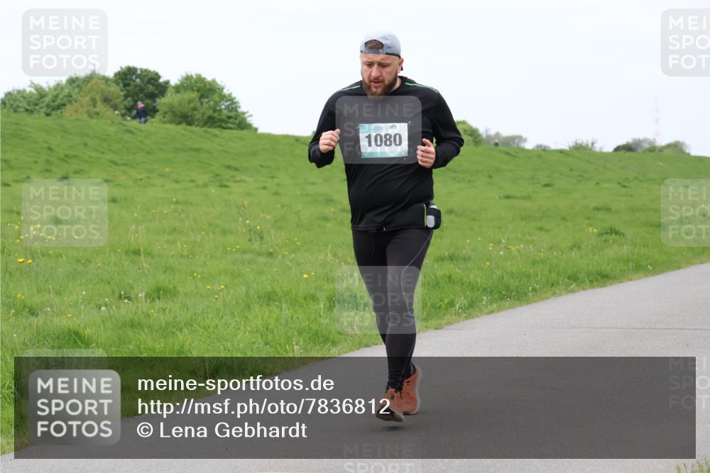 04.05.2025 - 8. Wedeler Halbmarathon Lena Gebhardt http://msf.ph/oto/7836812 04.05.2025 11:31:55 Laufen 1080 meine-sportfotos.de