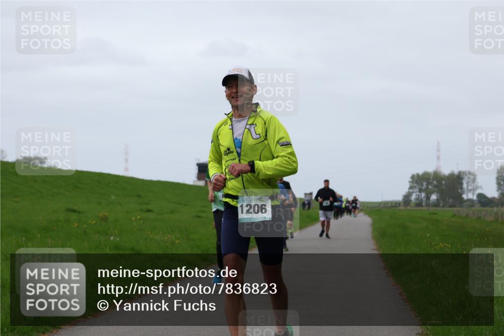 04.05.2025 - 8. Wedeler Halbmarathon Yannick Fuchs http://msf.ph/oto/7836823 04.05.2025 11:24:11 Laufen 1206 meine-sportfotos.de