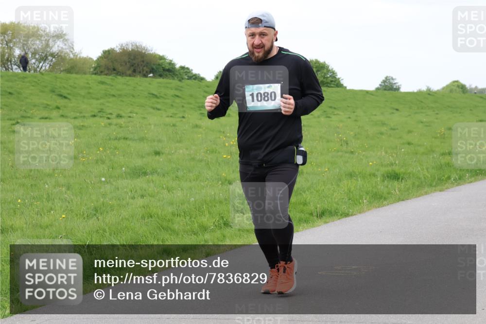 04.05.2025 - 8. Wedeler Halbmarathon Lena Gebhardt http://msf.ph/oto/7836829 04.05.2025 11:31:56 Laufen 1080 meine-sportfotos.de