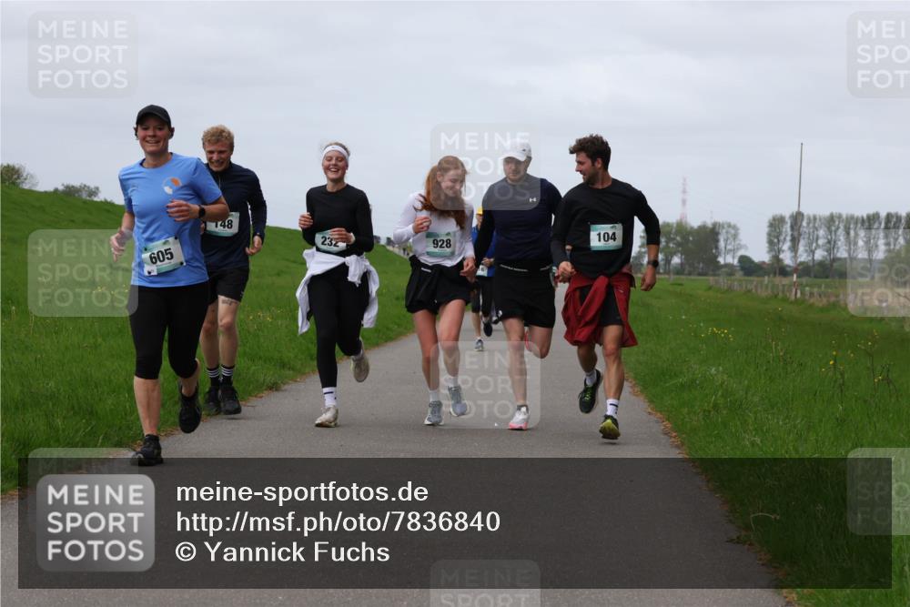 04.05.2025 - 8. Wedeler Halbmarathon Yannick Fuchs http://msf.ph/oto/7836840 04.05.2025 11:45:47 Laufen 148, 232, 605, 928, 104 meine-sportfotos.de