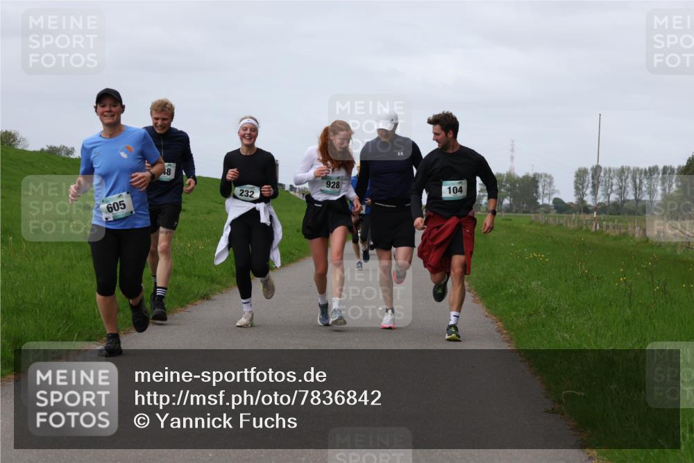 04.05.2025 - 8. Wedeler Halbmarathon Yannick Fuchs http://msf.ph/oto/7836842 04.05.2025 11:45:48 Laufen 605, 48, 232, 928, 104 meine-sportfotos.de