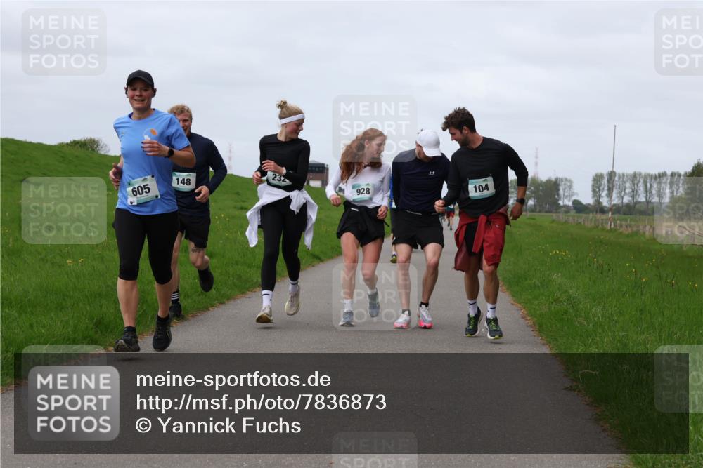 04.05.2025 - 8. Wedeler Halbmarathon Yannick Fuchs http://msf.ph/oto/7836873 04.05.2025 11:45:48 Laufen 148, 605, 232, 928, 104 meine-sportfotos.de
